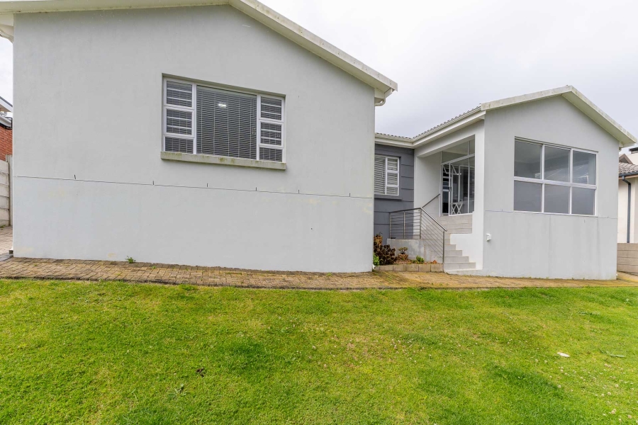 3 Bedroom Property for Sale in Seemeeu Park Western Cape